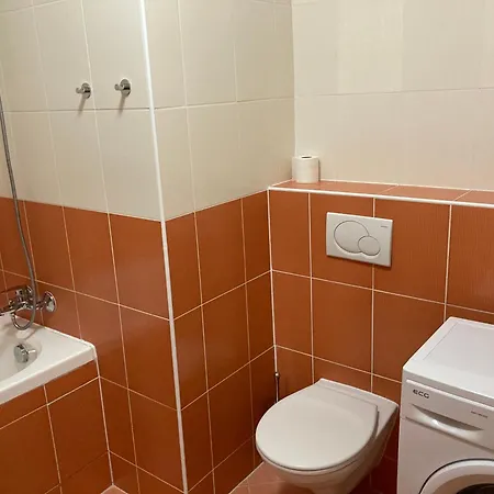 2 Izbovy S Vyhladom Na Bratislavsky Hrad Apartment *